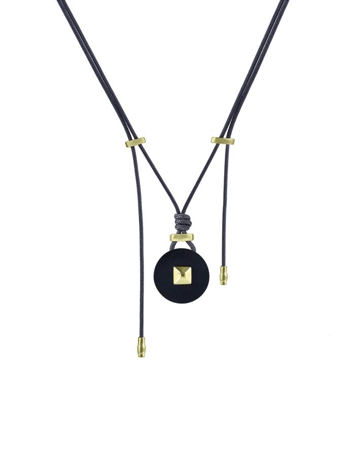 Coco horn pendant yellow gold